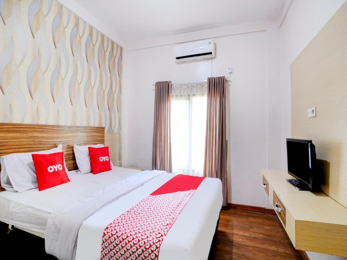 Oyo 90263 Hotel Diva Golf Bengkulu Ngoại thất bức ảnh