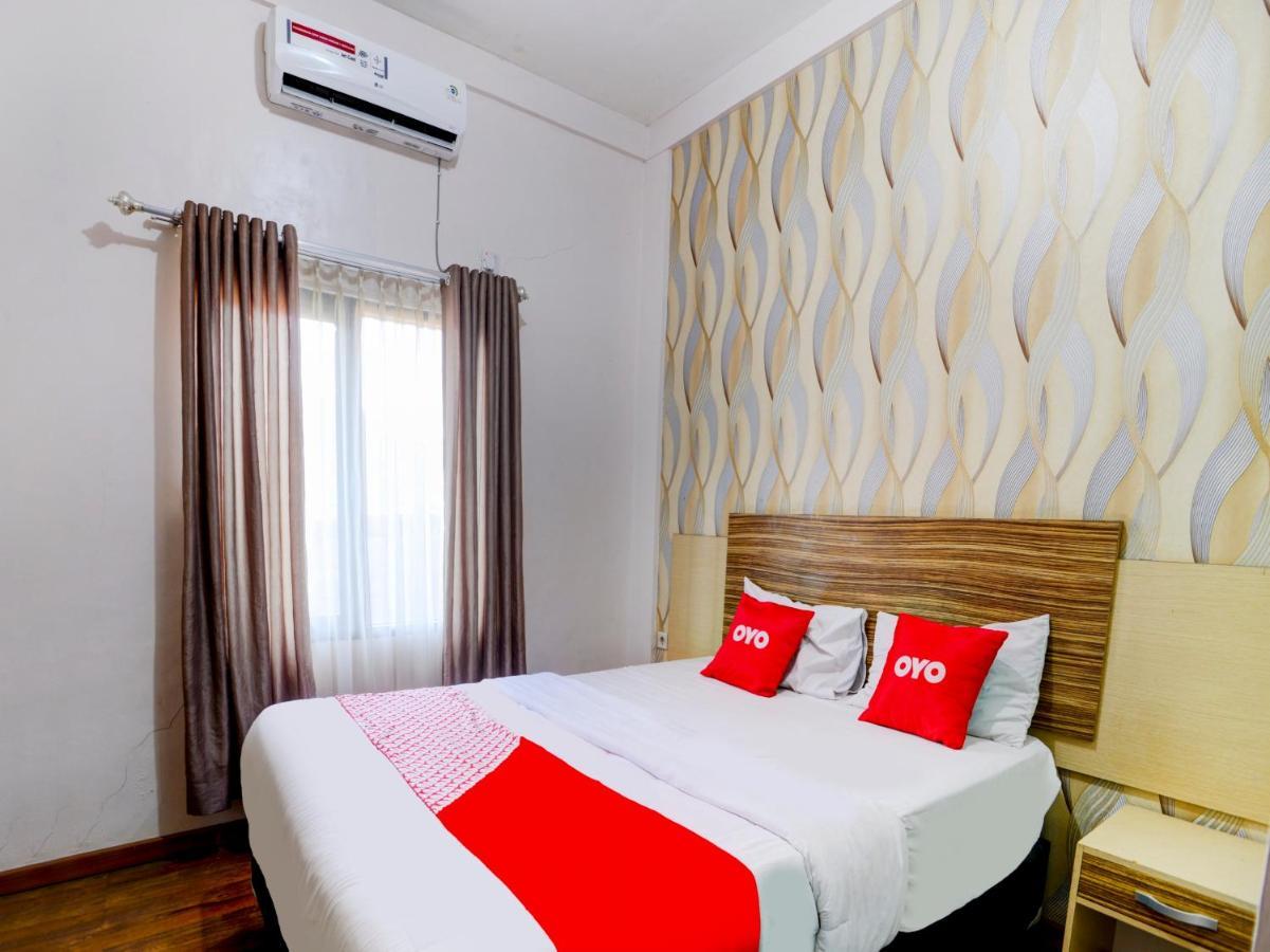Oyo 90263 Hotel Diva Golf Bengkulu Ngoại thất bức ảnh